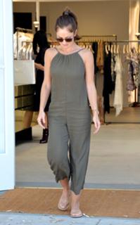Minka Kelly feet photo thumbnail