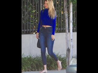 Gigi Hadid feet photo thumbnail