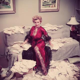 Marilyn Monroe feet photo thumbnail