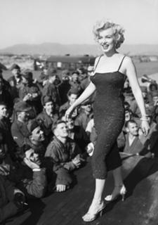 Marilyn Monroe feet photo thumbnail