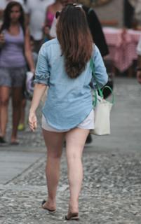 Lana Del Rey feet photo thumbnail