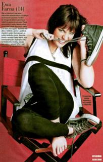 Ewa Farna feet photo thumbnail