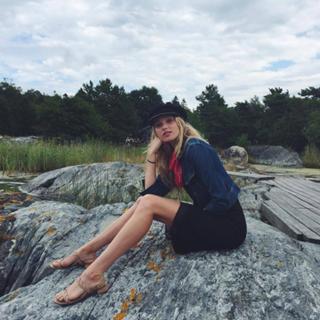 Elsa Hosk feet photo thumbnail