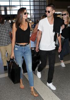 Miranda Kerr feet photo thumbnail