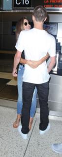Miranda Kerr feet photo thumbnail