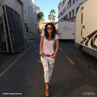 Angie Harmon feet photo thumbnail