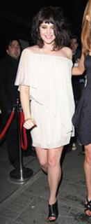 Gemma Arterton feet photo thumbnail