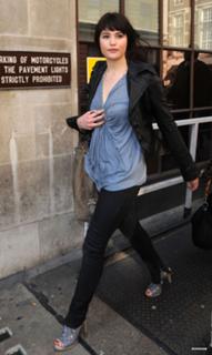 Gemma Arterton feet photo thumbnail