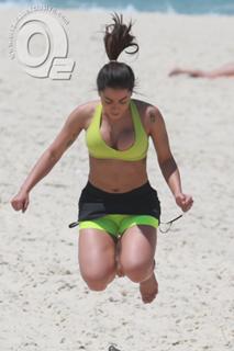 Anitta feet photo thumbnail