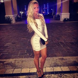 Amanda Saccomanno feet photo thumbnail