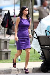 Courteney Cox feet photo thumbnail