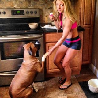 Amanda Saccomanno feet photo thumbnail