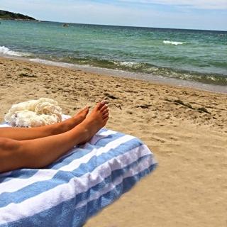 Amanda Saccomanno feet photo thumbnail