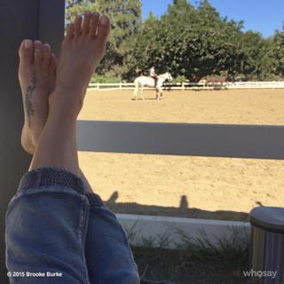 Brooke Burke feet photo thumbnail