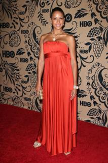 Dania Ramirez feet photo thumbnail