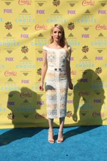 Emma Roberts feet photo thumbnail