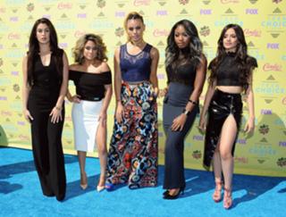 Camila Cabello feet photo thumbnail