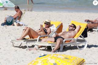 Adriane Galisteu feet photo thumbnail