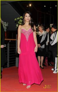 Aishwarya Rai Bachchan feet photo thumbnail