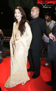 Aishwarya Rai Bachchan feet photo thumbnail