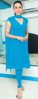 Karisma Kapoor feet photo thumbnail