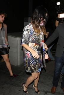 Katy Perry feet photo thumbnail