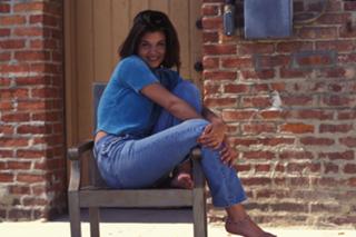 Tiffani Thiessen feet photo thumbnail