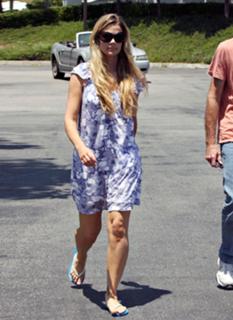 Denise Richards feet photo thumbnail