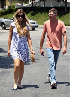 Denise Richards feet photo thumbnail