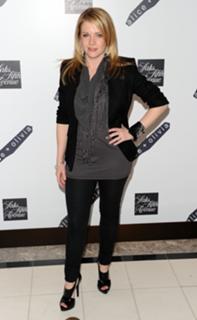 Melissa Joan Hart feet photo thumbnail