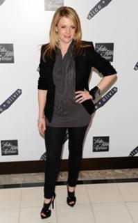Melissa Joan Hart feet photo thumbnail
