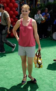 Melissa Joan Hart feet photo thumbnail