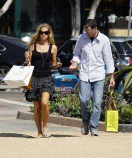 Denise Richards feet photo thumbnail