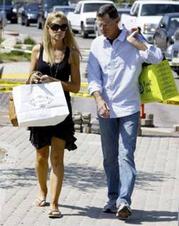 Denise Richards feet photo thumbnail