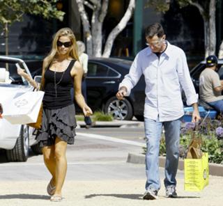 Denise Richards feet photo thumbnail