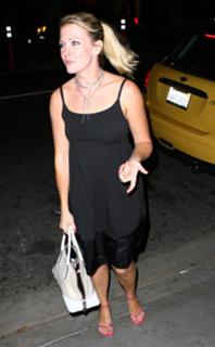Melissa Joan Hart feet photo thumbnail