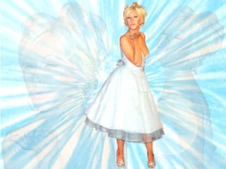 Christina Aguilera feet photo thumbnail