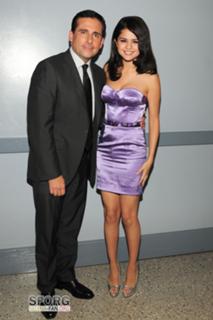 Selena Gomez feet photo thumbnail