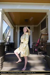 Kesha feet photo thumbnail