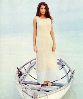 Laetitia Casta feet photo thumbnail