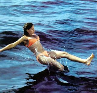 Laetitia Casta feet photo thumbnail