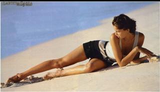 Laetitia Casta feet photo thumbnail