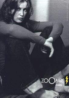 Laetitia Casta feet photo thumbnail