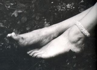 Laetitia Casta feet photo thumbnail