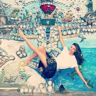 Miranda Kerr feet photo thumbnail