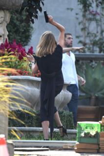 Uma Thurman feet photo thumbnail