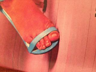 Myleene Klass feet photo thumbnail