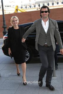 Kate Winslet feet photo thumbnail