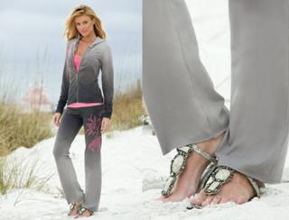 Paige Butcher feet photo thumbnail