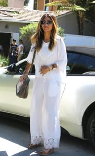 Nicole Scherzinger feet photo thumbnail